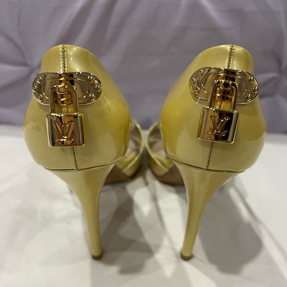 Louis Vuitton Heels - Picture 2 of 4